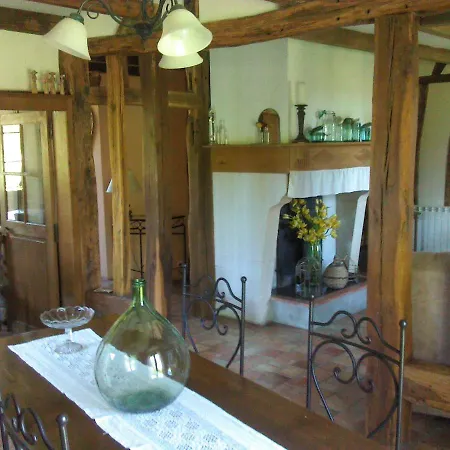 La Maison Du Bucheron Bed & Breakfast Futeau